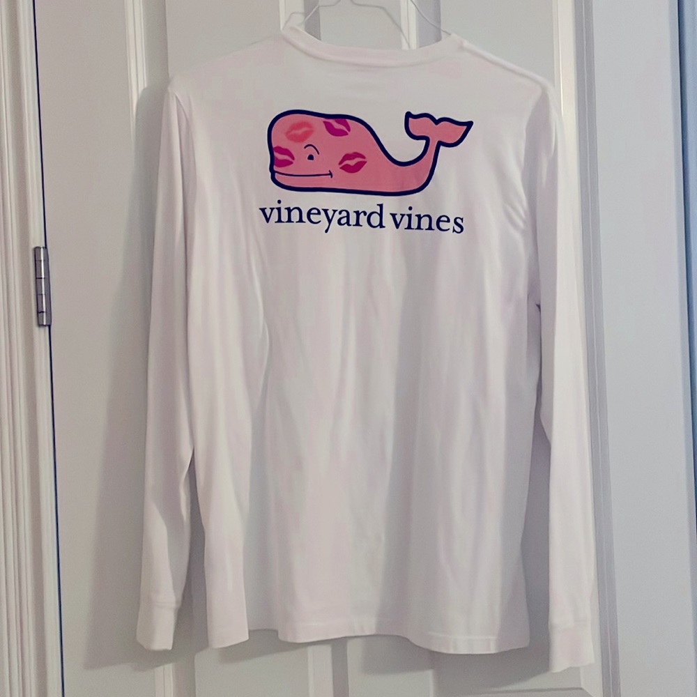 NWT! Vineyard Vines Boys/Youth Valentines Day White Long Sleeve T-Shirt